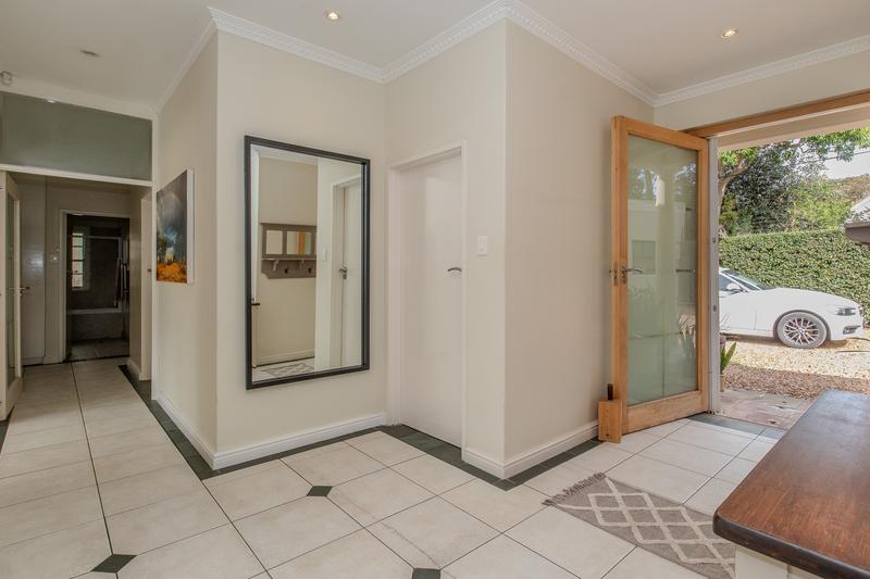 To Let 3 Bedroom Property for Rent in Constantia Western Cape